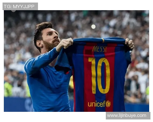 足球明星与水果的奇妙碰撞高清图片展现精彩瞬间